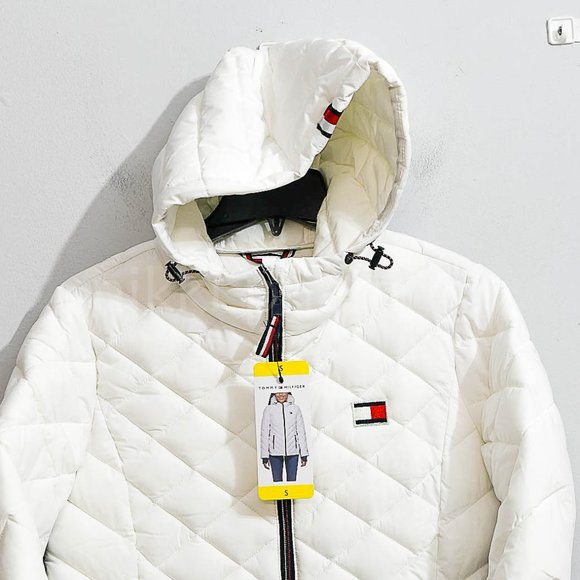 NWT Tommy Hilfiger Ladies' Packable Jacket in white - Picture 3 of 7